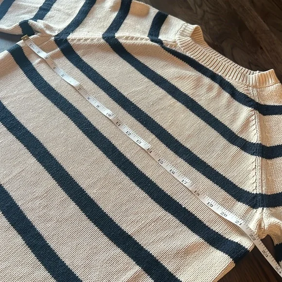 Gap Men’s Large Light Tan and Navy Crewneck Sweater - Picture 3 of 10